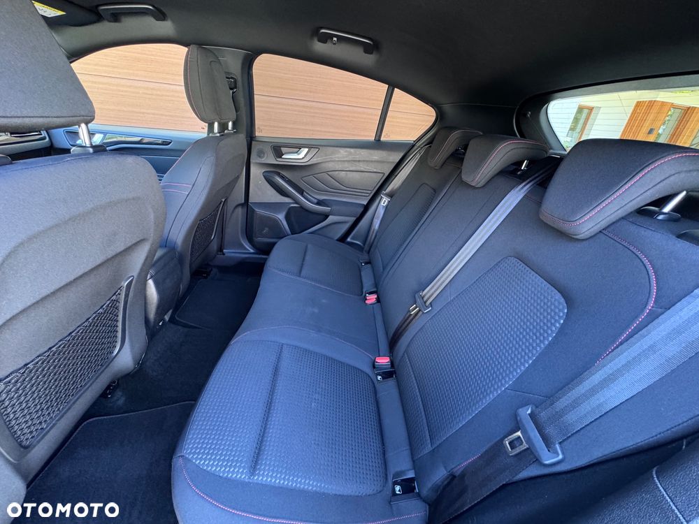 Ford Focus 1.0 EcoBoost Hybrid ST-LINE VIGNALE - 38