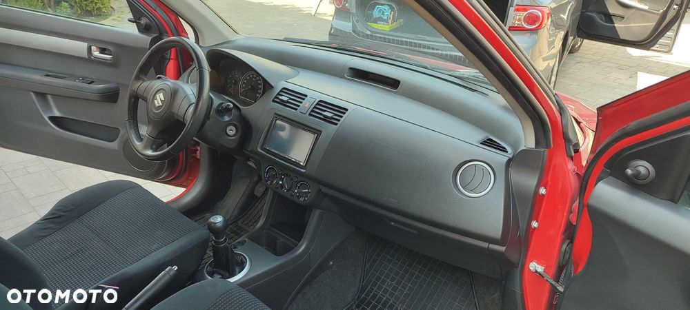 Suzuki Swift - 7