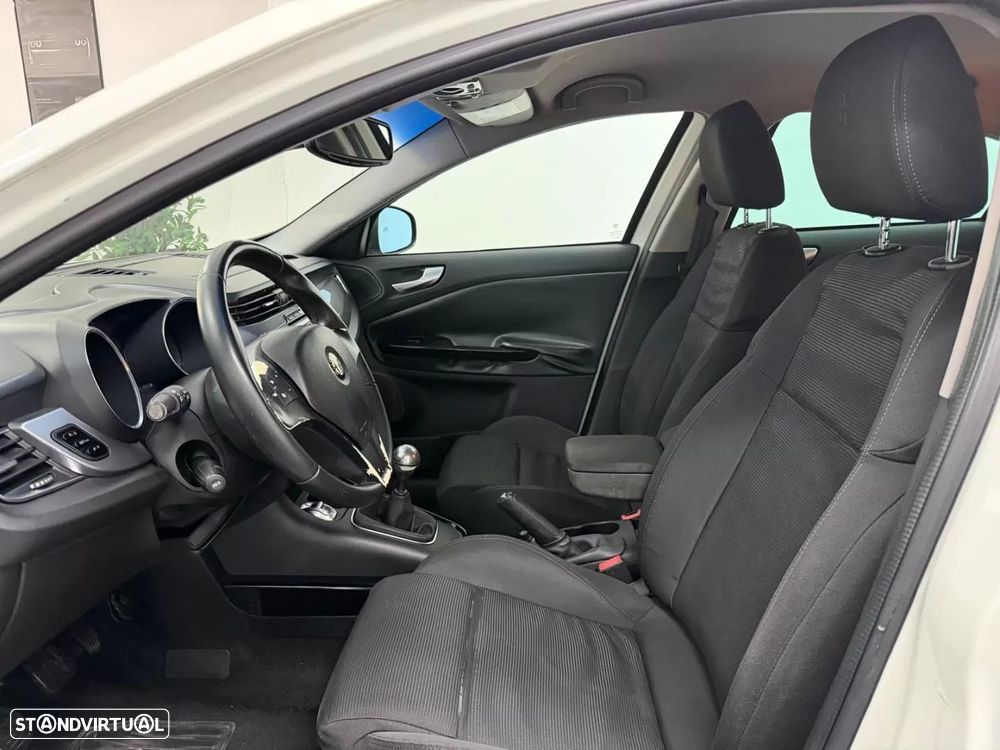 Alfa Romeo Giulietta 1.6 JTDM Exclusive - 11