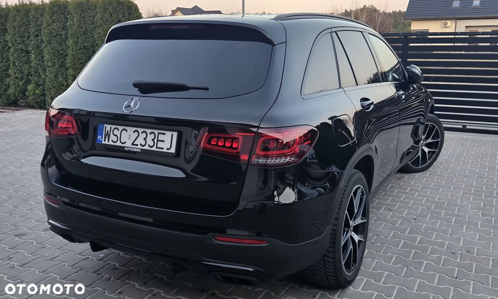 Mercedes-Benz GLC 220 d 4Matic 9G-TRONIC AMG Line - 14
