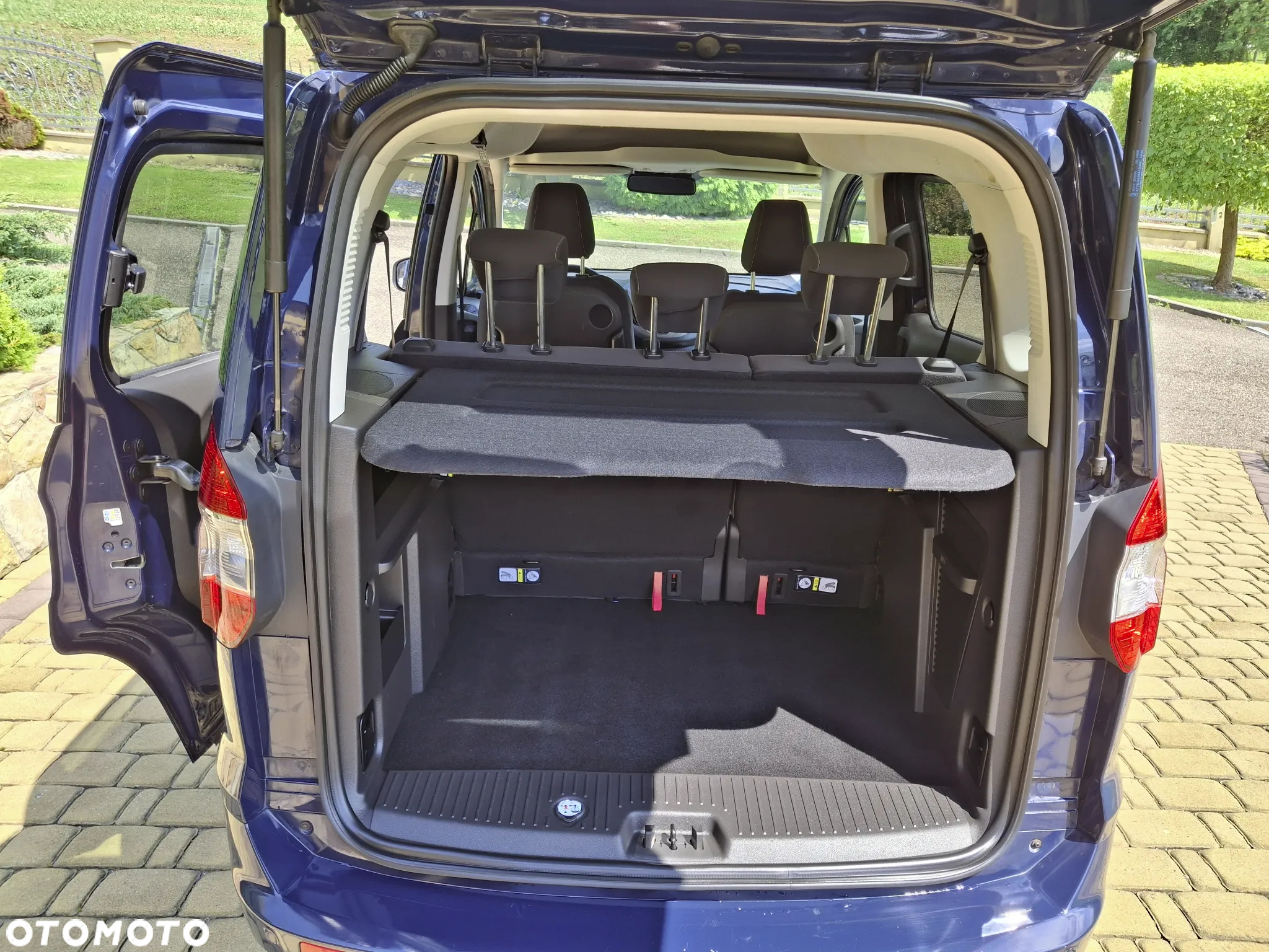Ford Tourneo Courier 1.0 EcoBoost Ambiente - 15