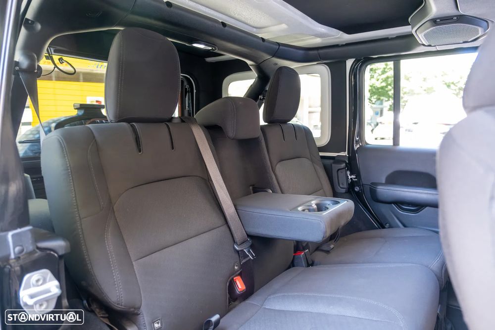 Jeep Wrangler 2.0 TG 4xe Sahara — fotografia 42