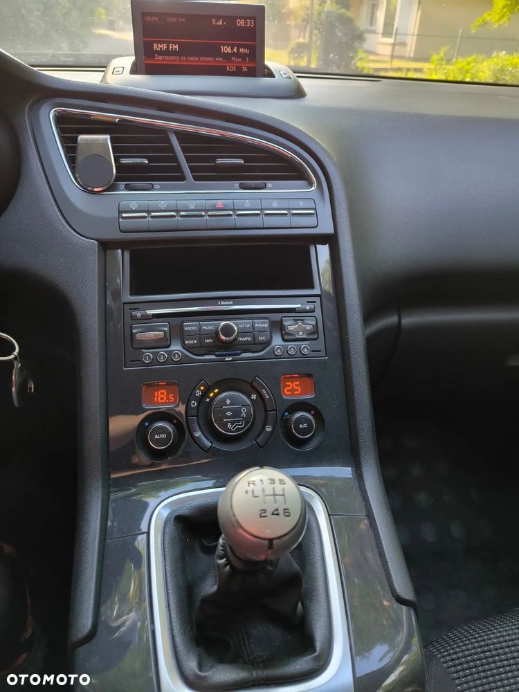 Peugeot 5008 2.0 HDi Allure 7os - 9