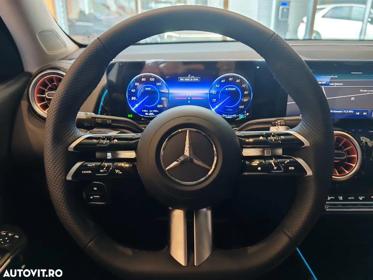 Mercedes-Benz EQB 250+ - 12