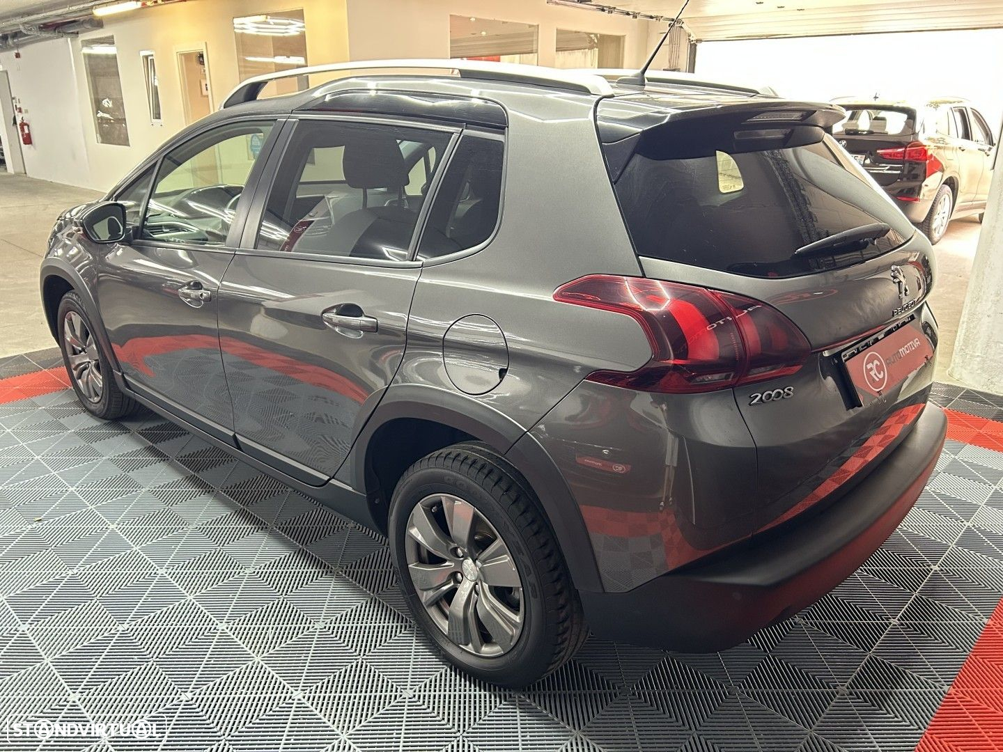 Peugeot 2008 1.2 PureTech Style - 7