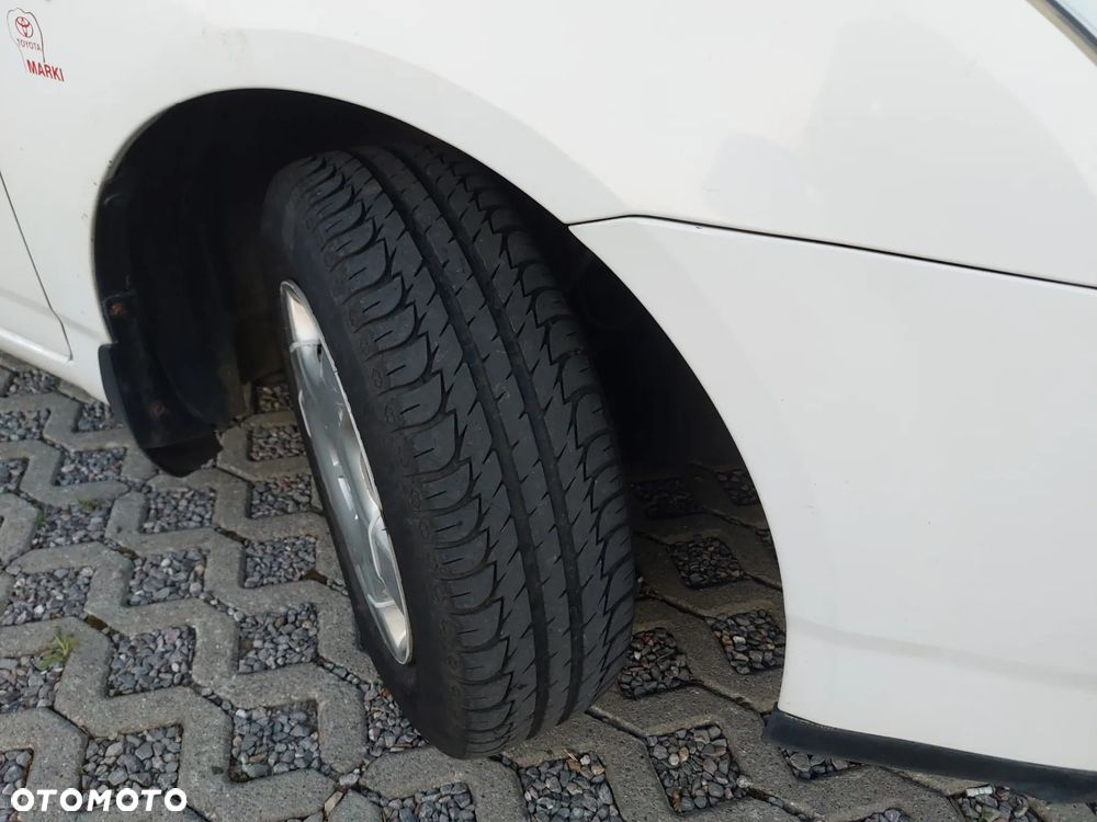 Toyota Corolla 1.4 VVT-i Base - 26