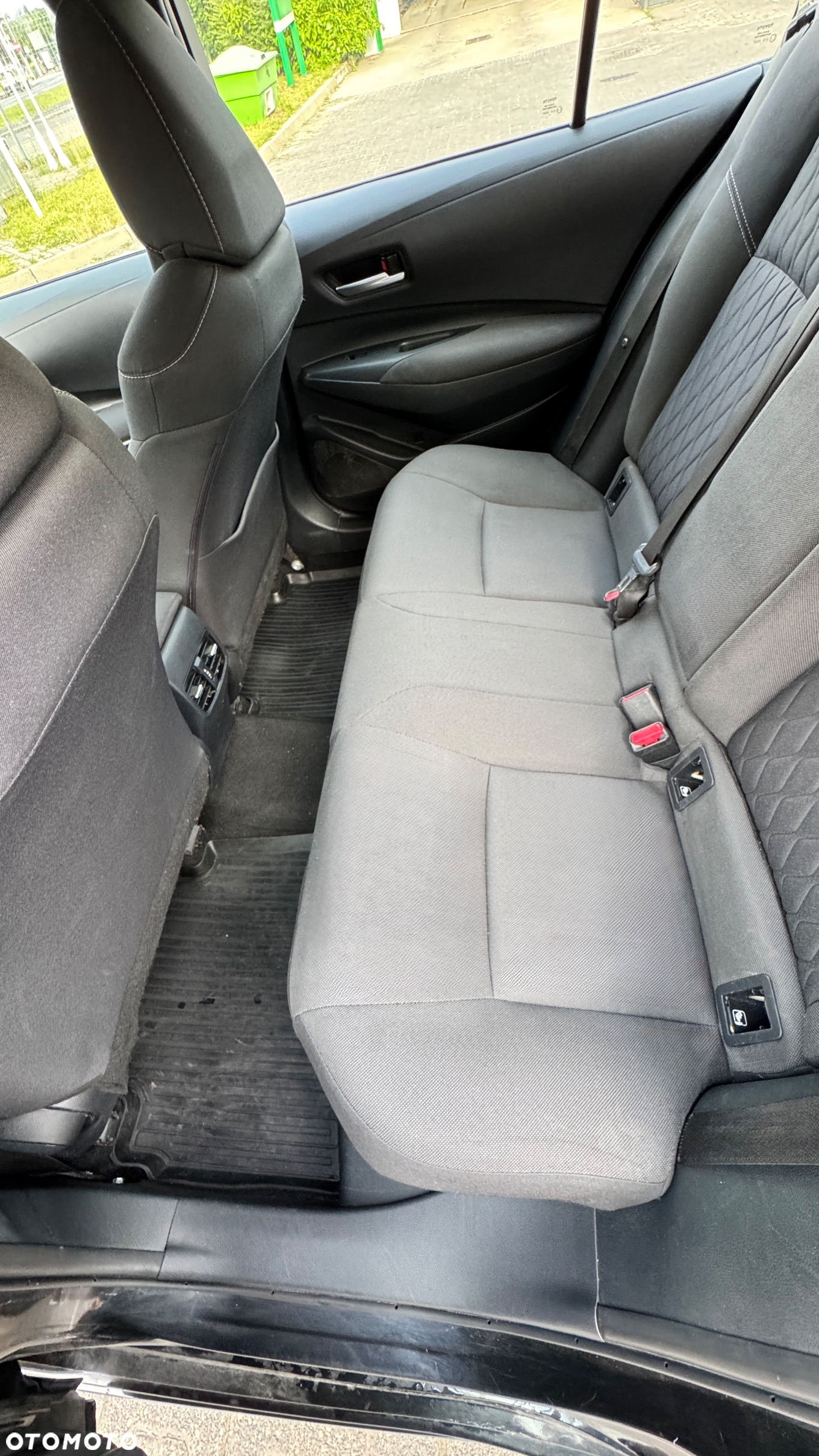 Toyota Corolla 1.8 Hybrid Active - 9