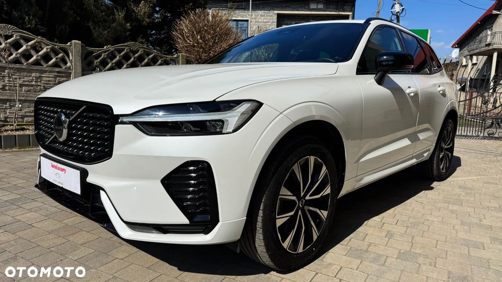 Volvo XC 60 B4 D AWD Plus Dark - 8