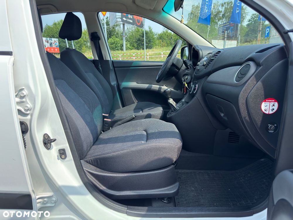 Hyundai i10 - 25
