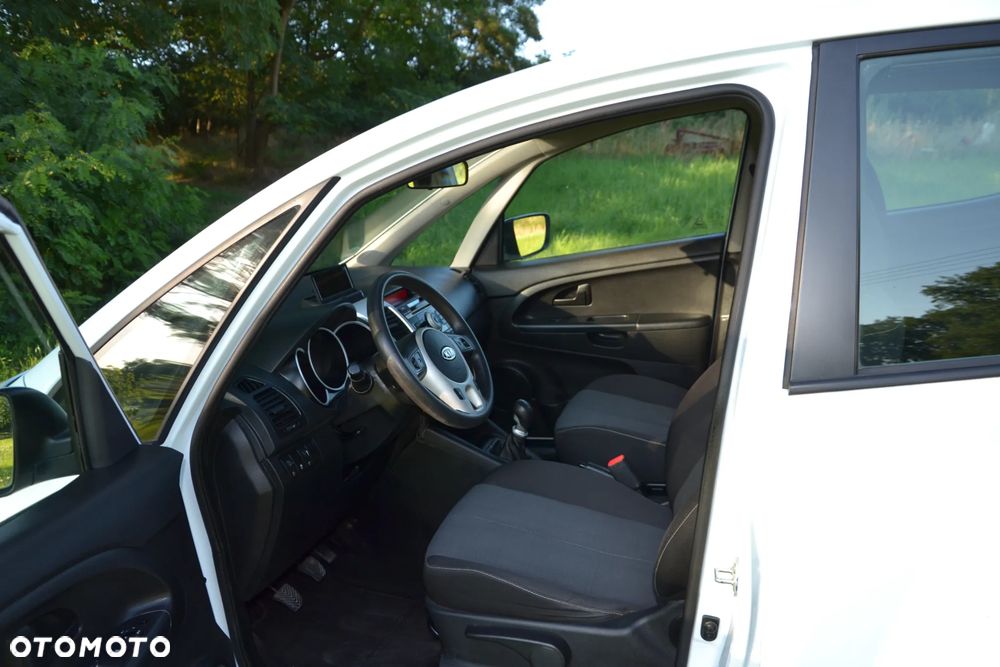 Kia Venga 1.6 CVVT ISG Dream Team Edition - 11