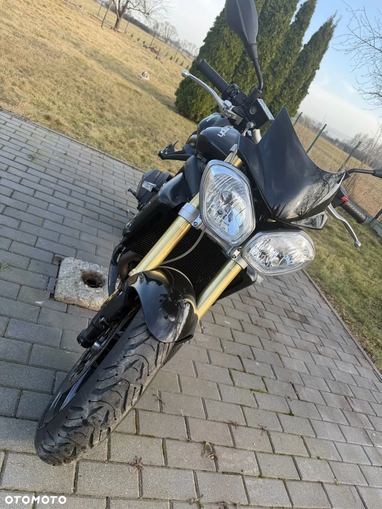 Triumph Street Triple - 6