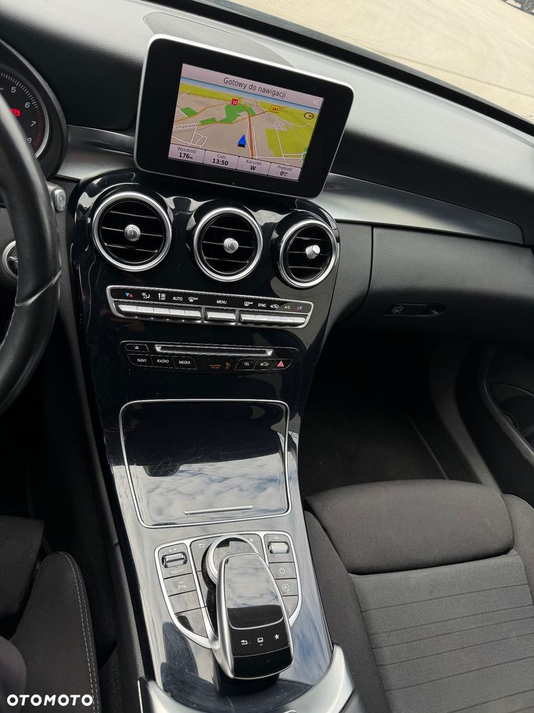 Mercedes-Benz Klasa C 180 9G-TRONIC Edition - 21