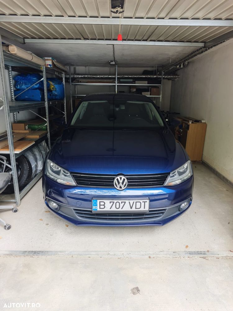 Volkswagen Jetta - 13