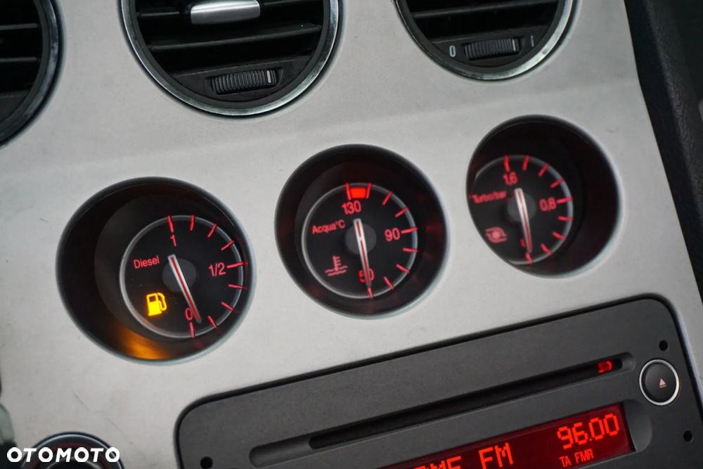 Alfa Romeo 159 1.9 JTDM 16V DPF Distinctive - 26