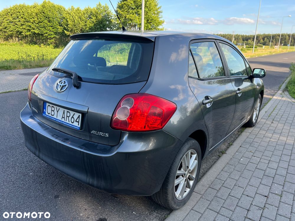 Toyota Auris 1.4 D-4D Luna - 3
