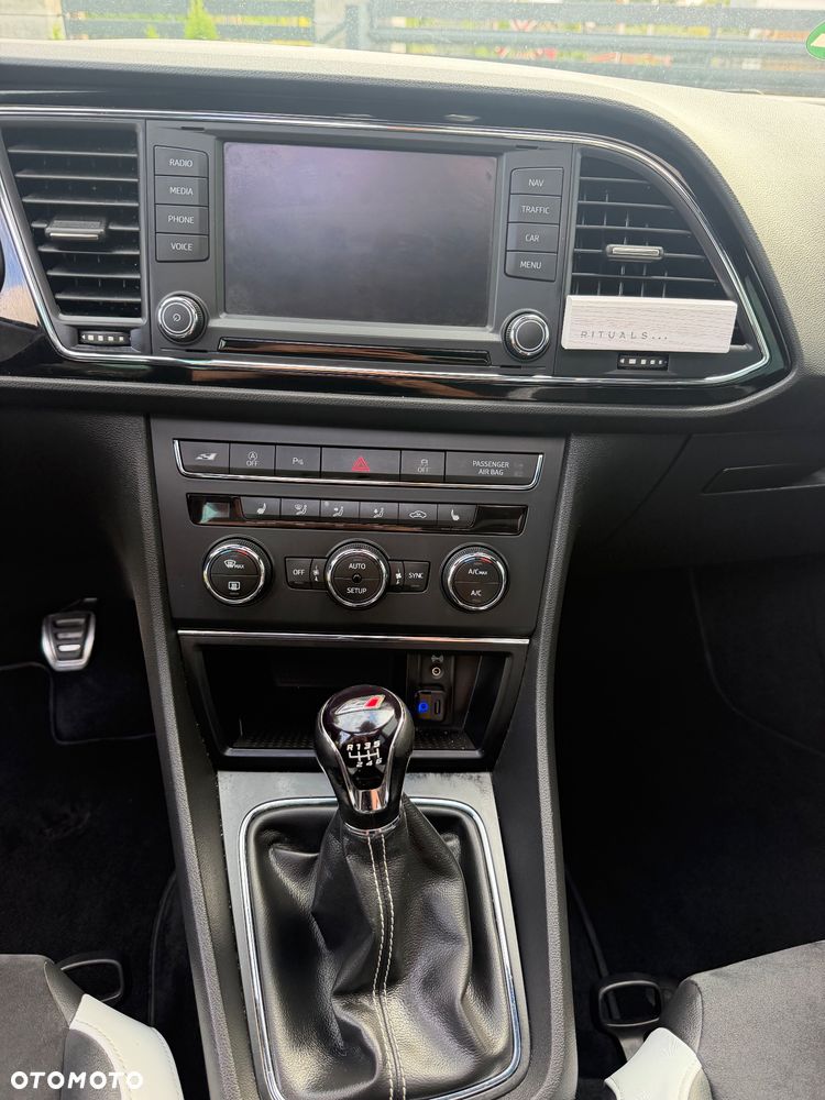 Seat Leon ver-2-0-tsi-start-stop-cupra-290 - 13
