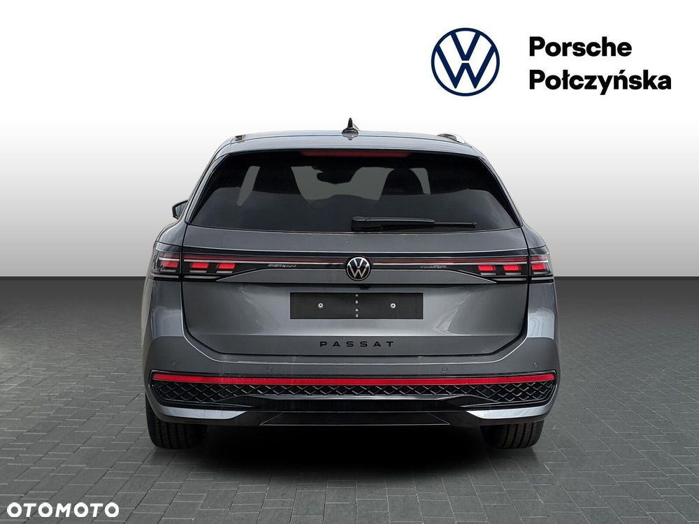 Volkswagen Passat - 4