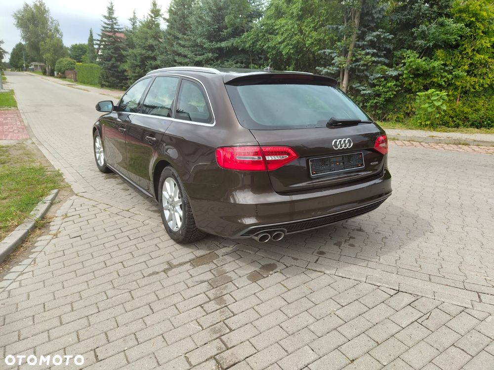 Audi A4 Avant 2.0 TDI DPF clean diesel quattro S tronic S line Sportpaket - 4