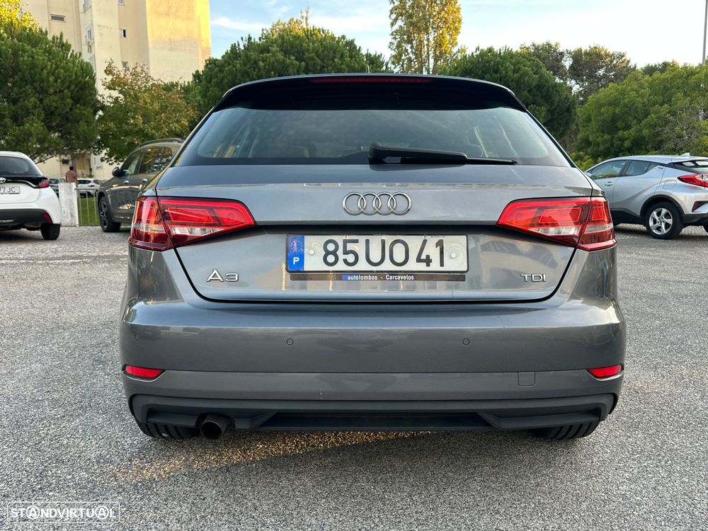 Audi A3 Sportback 1.6 TDI Design - 4