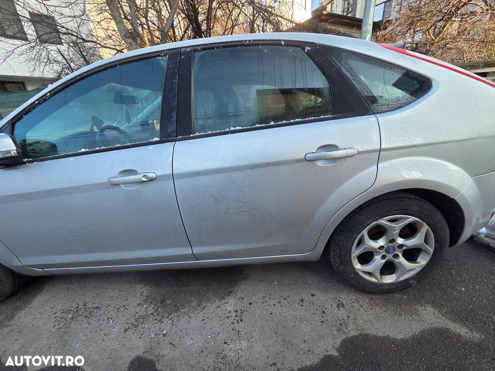 Ford Focus 1.6 TDCI DPF Titanium - 6