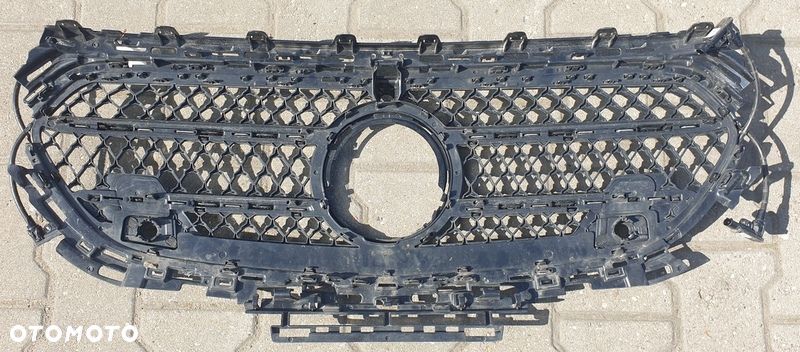 Mercedes E Klasa Atrapa A2148882100 - 2