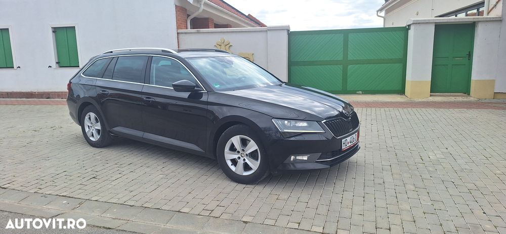 Skoda Superb 2.0 TDI DSG Style - 1