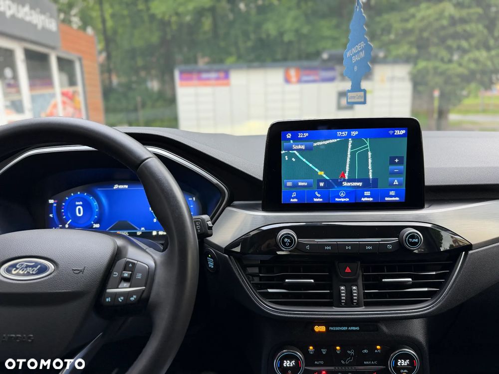 Ford Kuga 2.0 EcoBlue 4x4 TITANIUM - 36