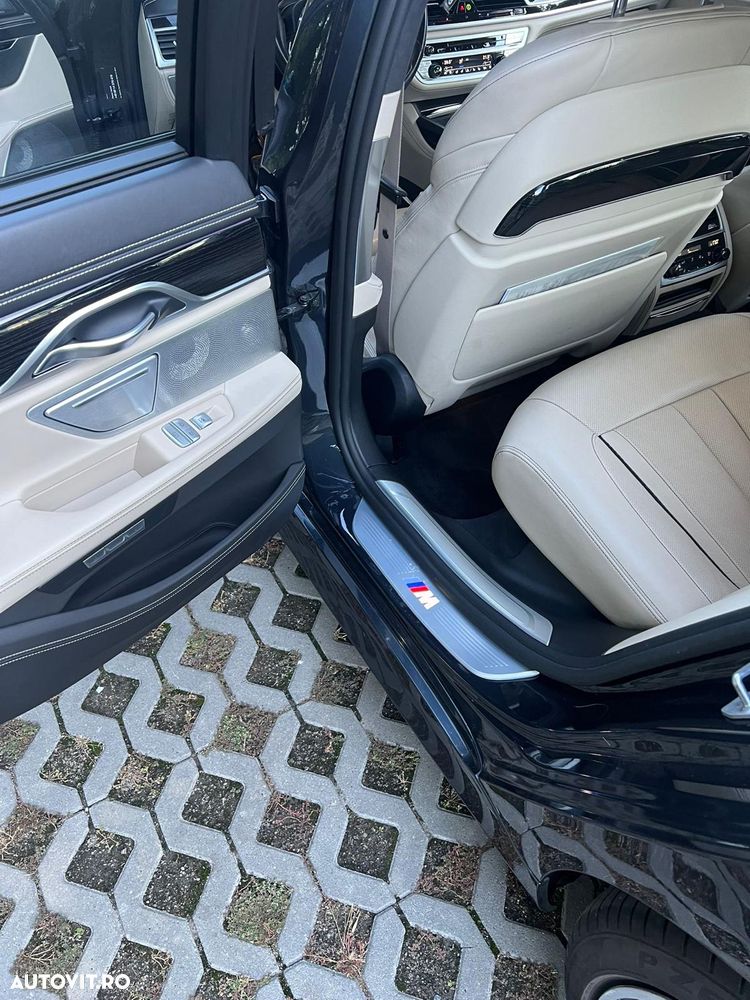 BMW Seria 7 750i xDrive Edition Exclusive - 17