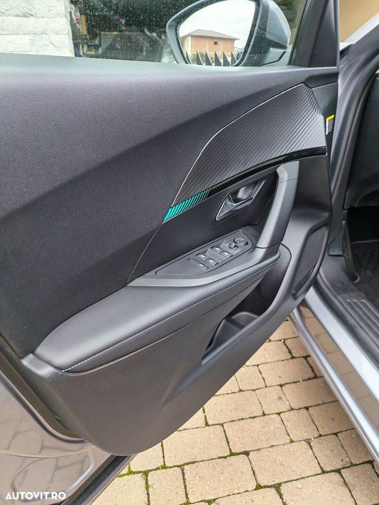 Peugeot 2008 BlueHDi 130 EAT8 Allure - 9