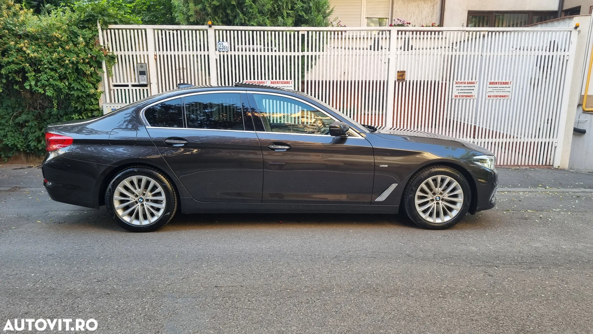 BMW Seria 5 520d Aut. Luxury Line - 3