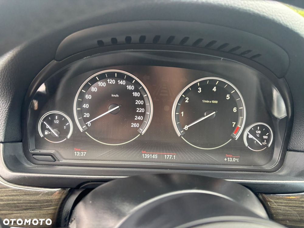 BMW Seria 5 535i xDrive Luxury Line - 14