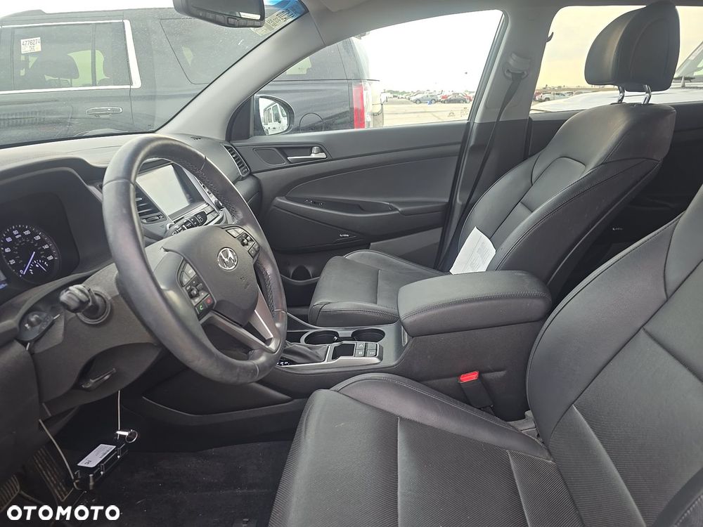 Hyundai Tucson - 10