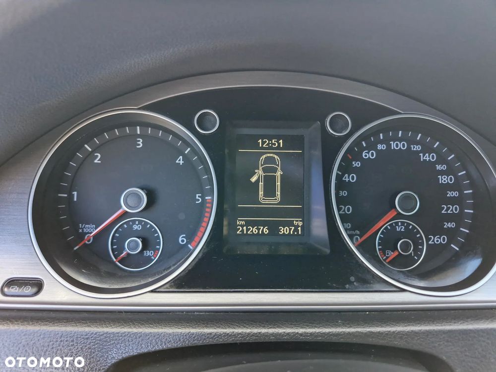 Volkswagen Passat 2.0 TDI 4Mot Highline - 13