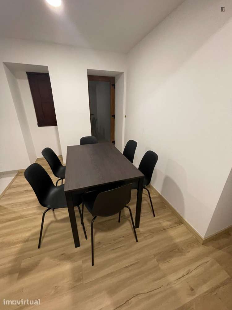 Quarto - localizado em  Coimbra - Grande imagem: 4/4