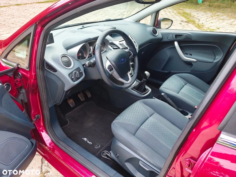 Ford Fiesta 1.6 Ti-VCT Titanium - 33