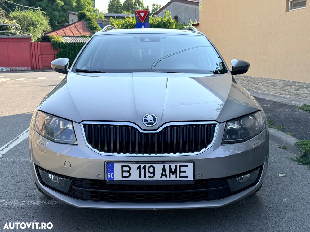 Skoda Octavia 1.6 TDI ELEGANCE DSG - 3