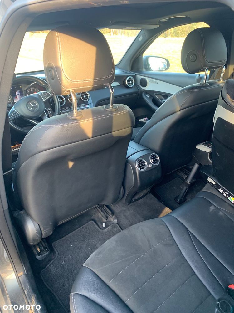 Mercedes-Benz GLC 220 d 4Matic 9G-TRONIC AMG Line - 9