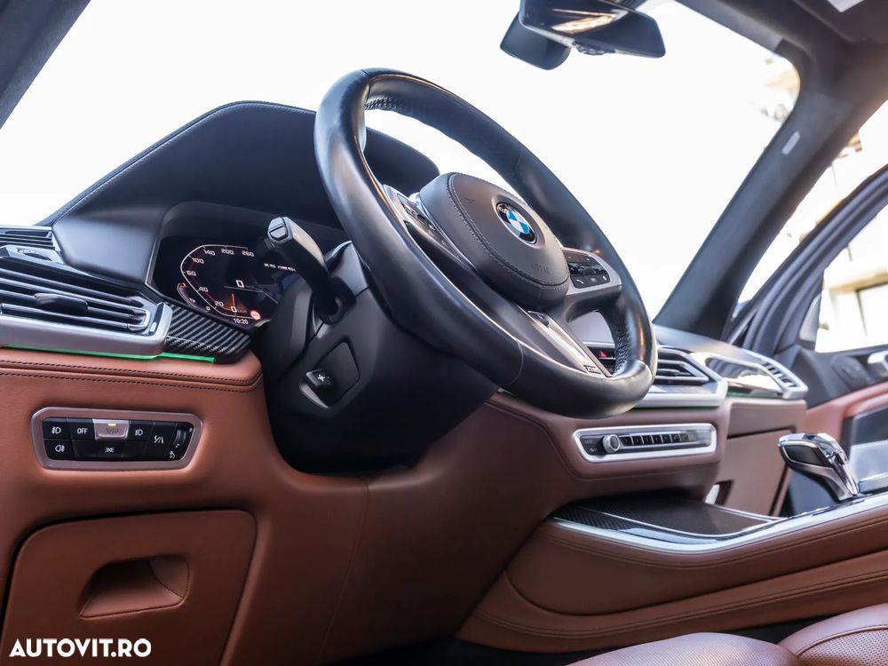 BMW X5 M M50i - 26