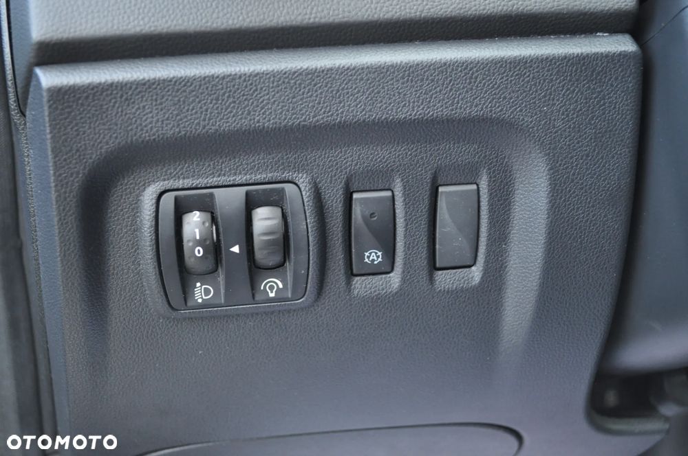 Renault Captur - 23