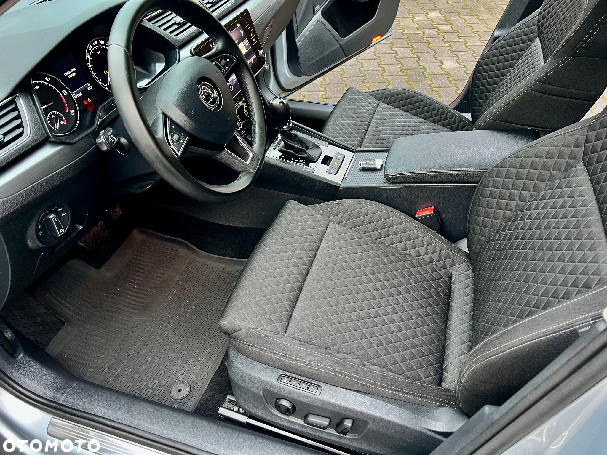 Skoda Superb 2.0 TDI Style DSG - 8