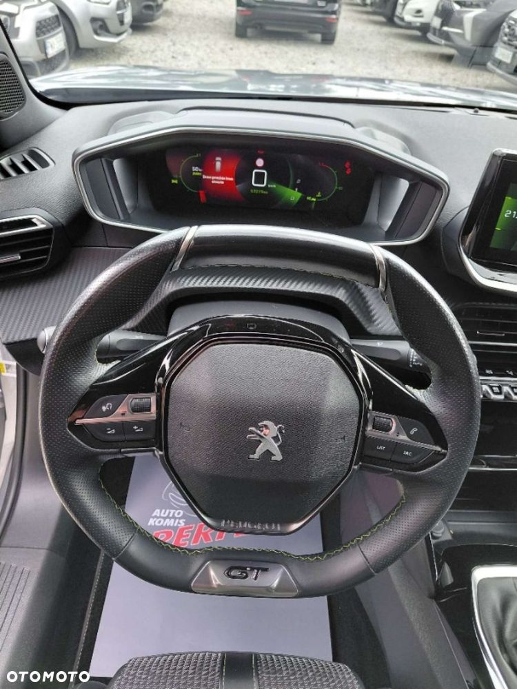 Peugeot 2008 - 14