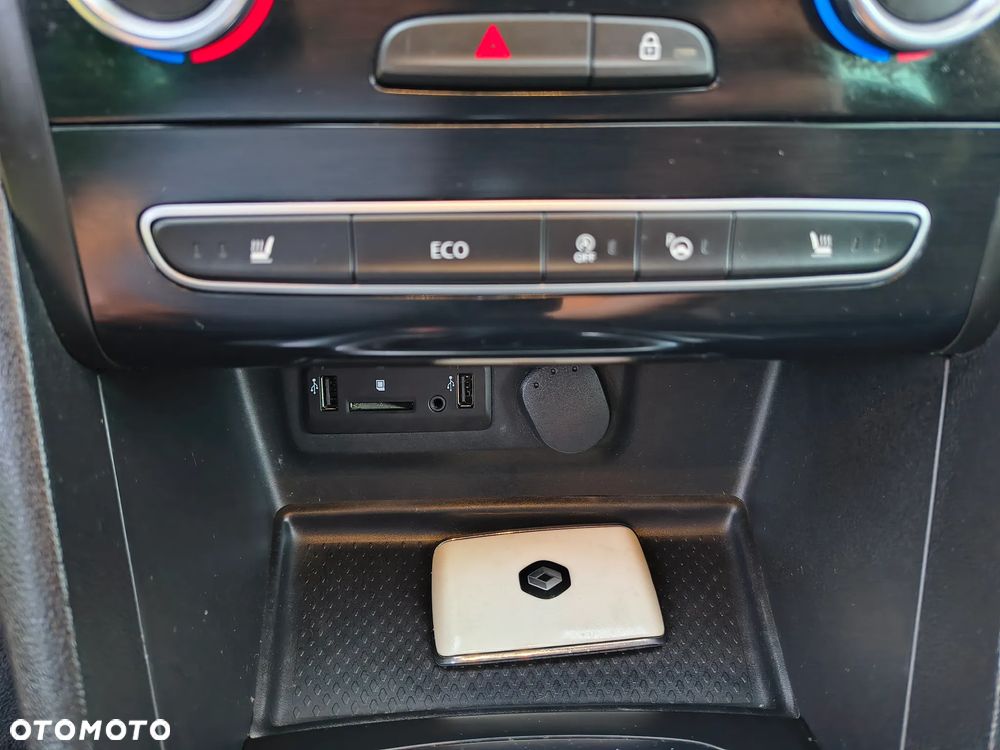 Renault Megane ENERGY dCi 130 BOSE EDITION - 11
