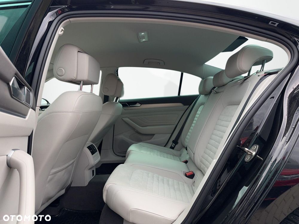 Volkswagen Passat 2.0 TSI Elegance DSG - 11