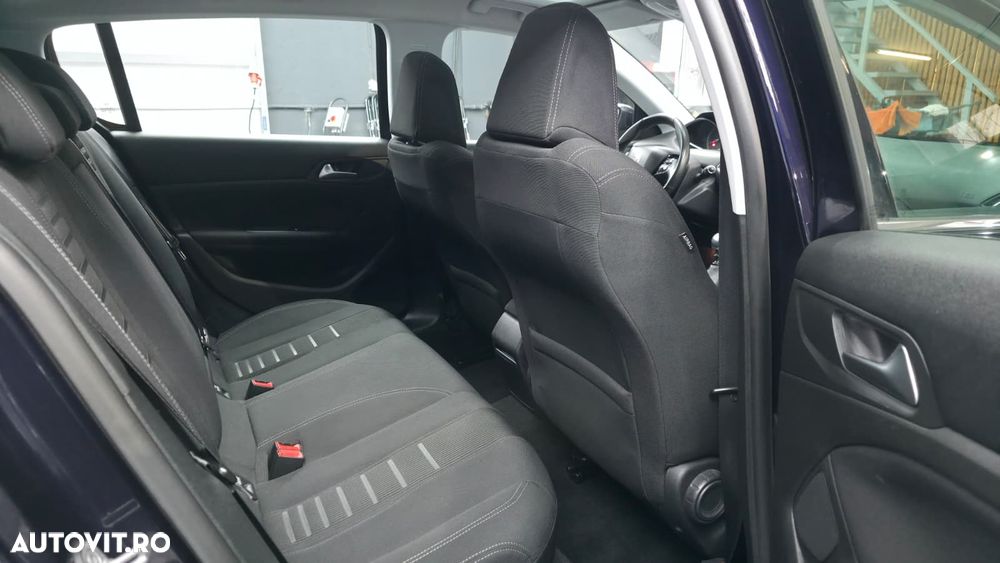 Peugeot 308 125 THP Allure - 7
