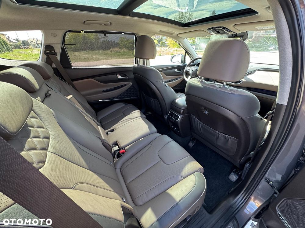 Hyundai Santa Fe 1.6 HEV 4WD SEVEN Signature - 22