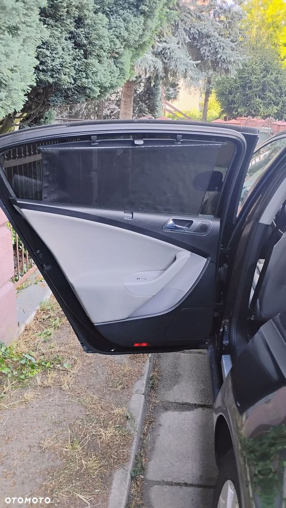 Volkswagen Passat 2.0 FSI Comfortline - 23