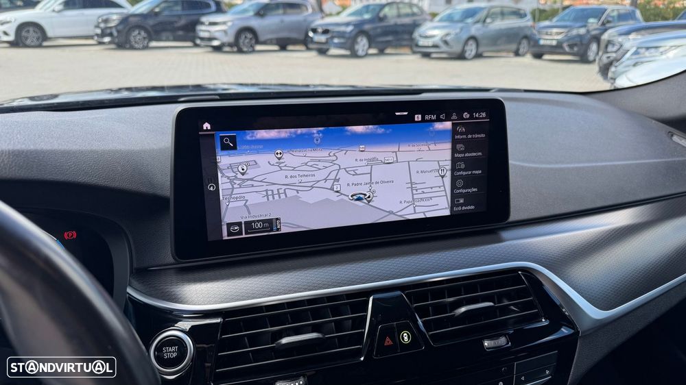 BMW 530 e Pack M - 12