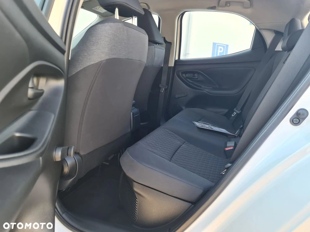 Toyota Yaris Hybrid 1.5 VVT-i - 33