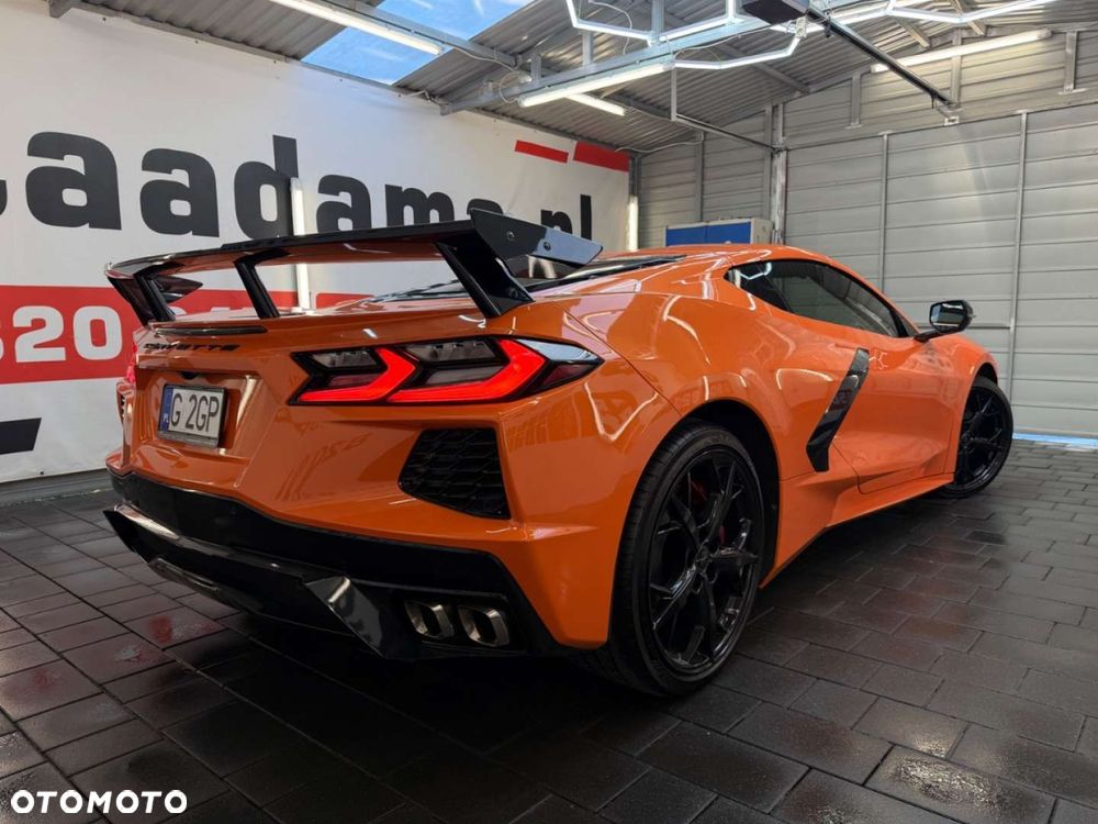 Chevrolet Corvette - 14