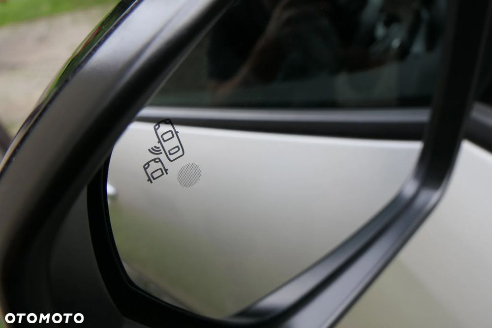 Peugeot 3008 1.5 BlueHDi Allure S&S EAT8 - 34